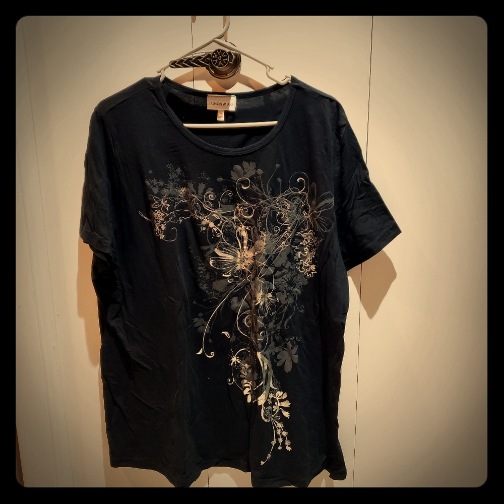 FASION AND BUG WOMENS TSHIRT